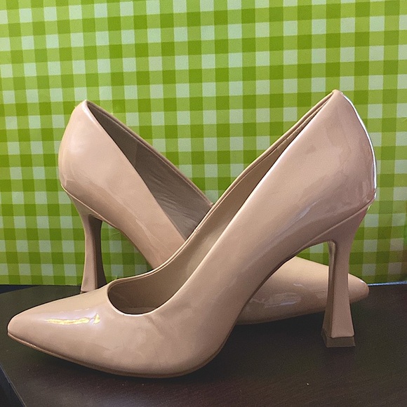 Mix No. 6 Cream /nude Heels Classic Pointed-Toe Pumps - Picture 4 of 16